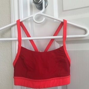 NWOT Lululemon coral sports bra